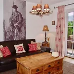 With 1 Bedroom Tatil Evi